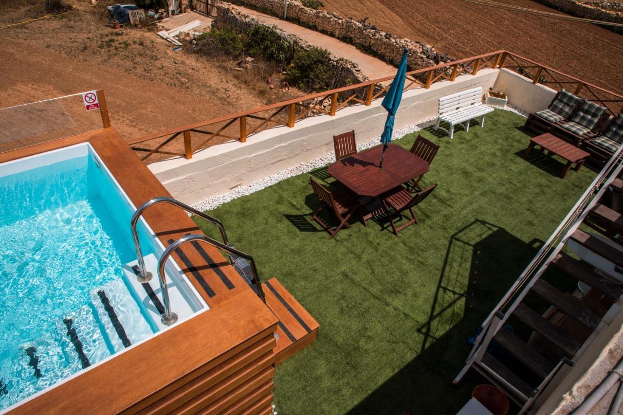 Tal-karmnu Entire House With Private Heated Pool And Jacuzzi 度假居 Kirkop