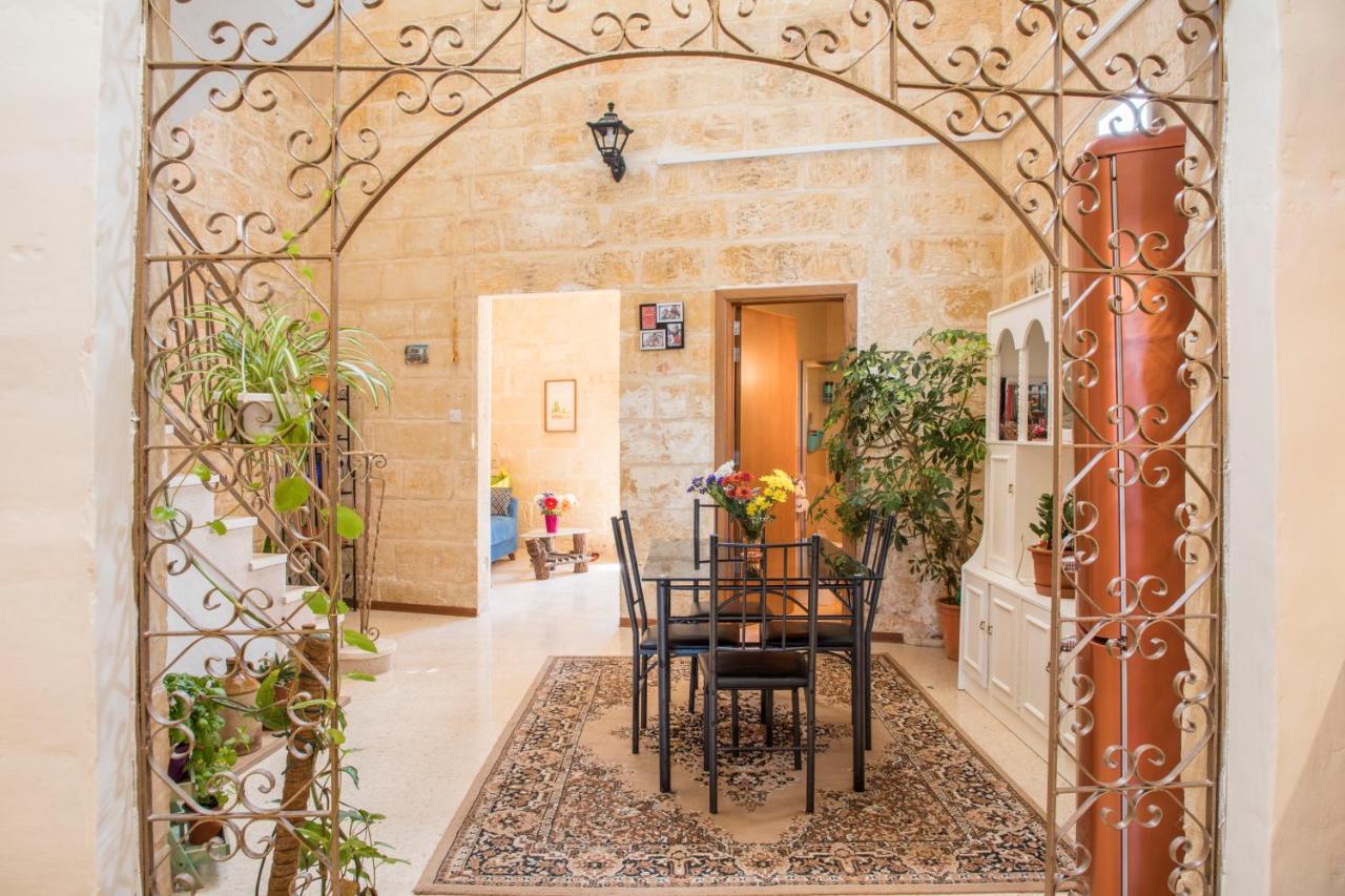 Tal-karmnu Entire House With Private Heated Pool And Jacuzzi Kirkop
