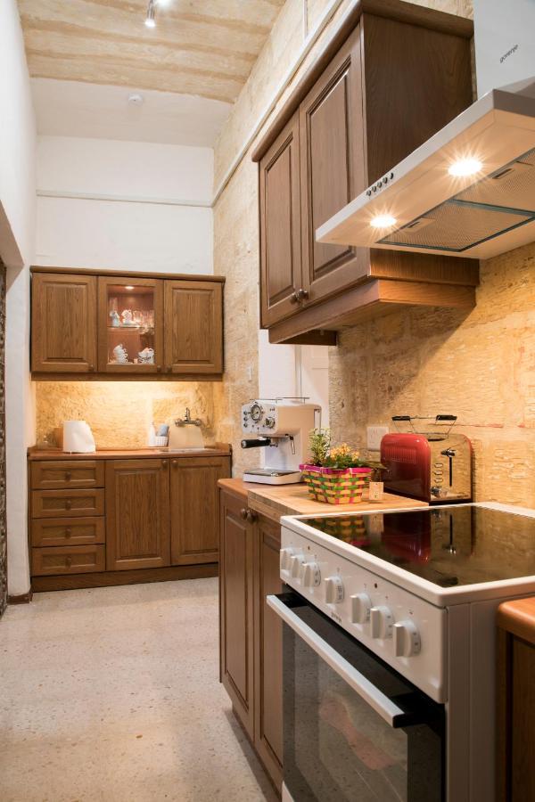 Tal-karmnu Entire House With Private Heated Pool And Jacuzzi *